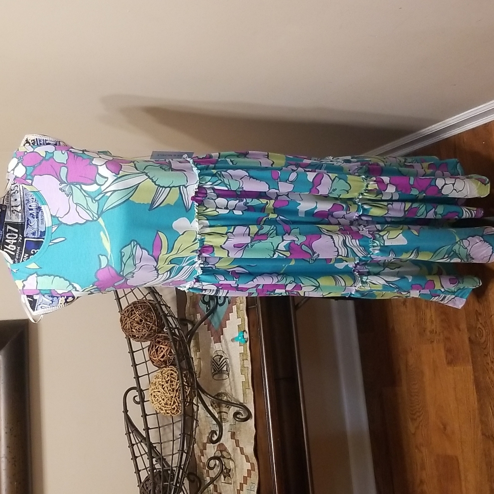 V-Line Floral Maxi size M